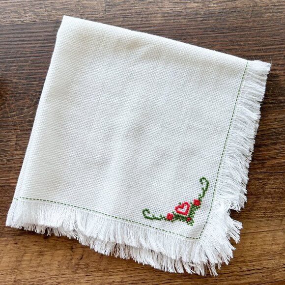 Vintage Set of 2 Counted Cross Napkins or Dresser Scarf, Vintage Linen, Handmade - Picture 3 of 7